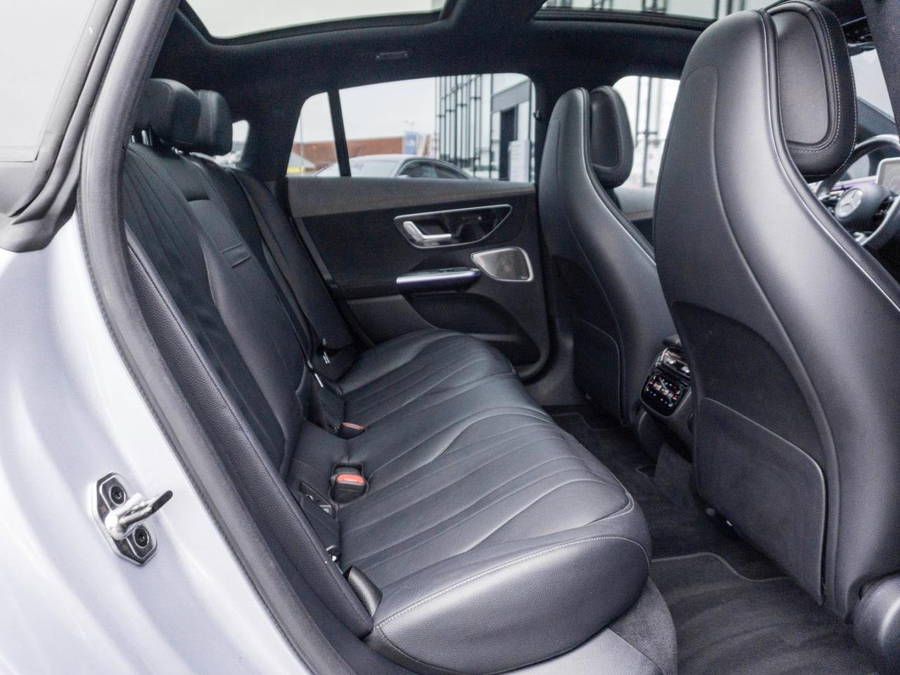 Mercedes-Benz EQE 350 AMG Night Panorama Sitzklima Distronic