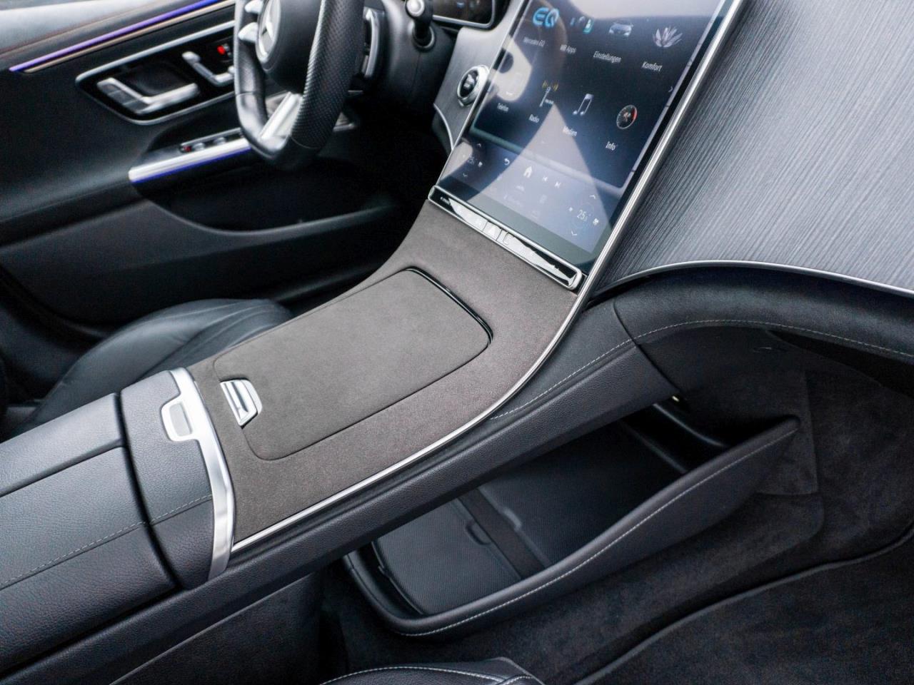 Mercedes-Benz EQE 350 AMG Night Panorama Sitzklima Distronic
