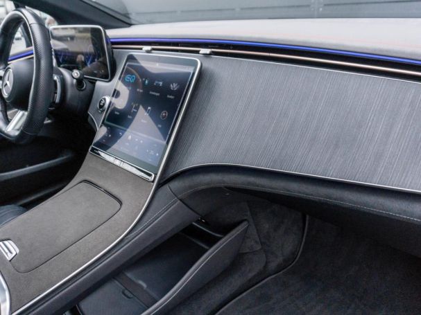 Mercedes-Benz EQE 350 AMG Night Panorama Sitzklima Distronic