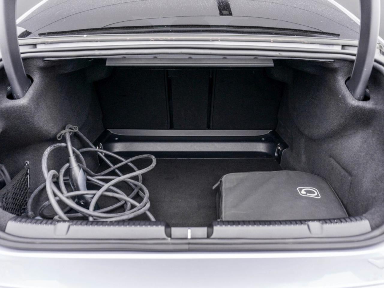 Mercedes-Benz EQE 350 AMG Night Panorama Sitzklima Distronic