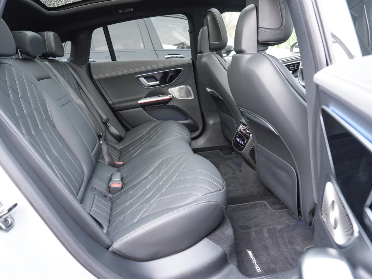 Mercedes-Benz EQE 350 AMG Night Panorama HeadUp NP 111.557