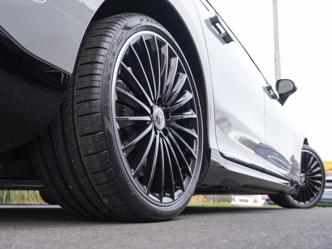 Mercedes-Benz EQE 350 AMG Night Panorama HeadUp NP 111.557