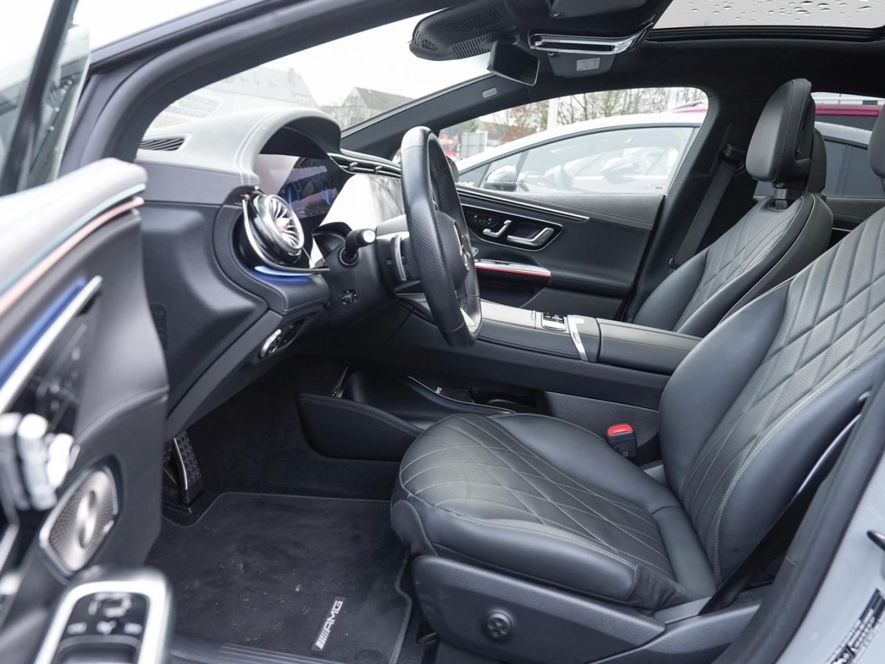 Mercedes-Benz EQE 350 AMG Night Panorama HeadUp NP 111.557