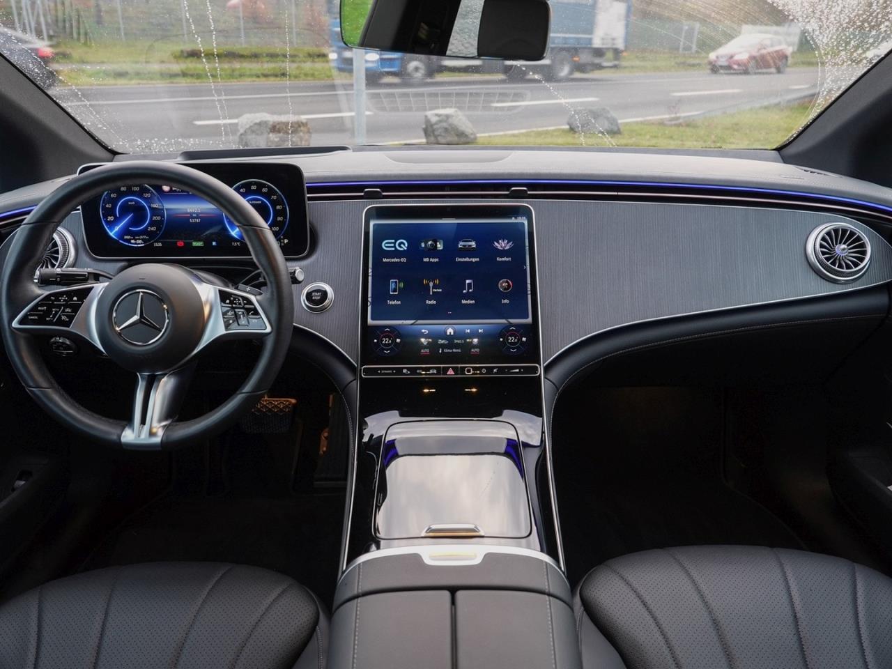 Mercedes-Benz EQE 350 AMG Night Distronic Memory 360° AHK HUD