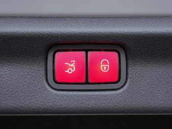 Mercedes-Benz EQE 350 AMG Night Distronic Memory 360° AHK HUD