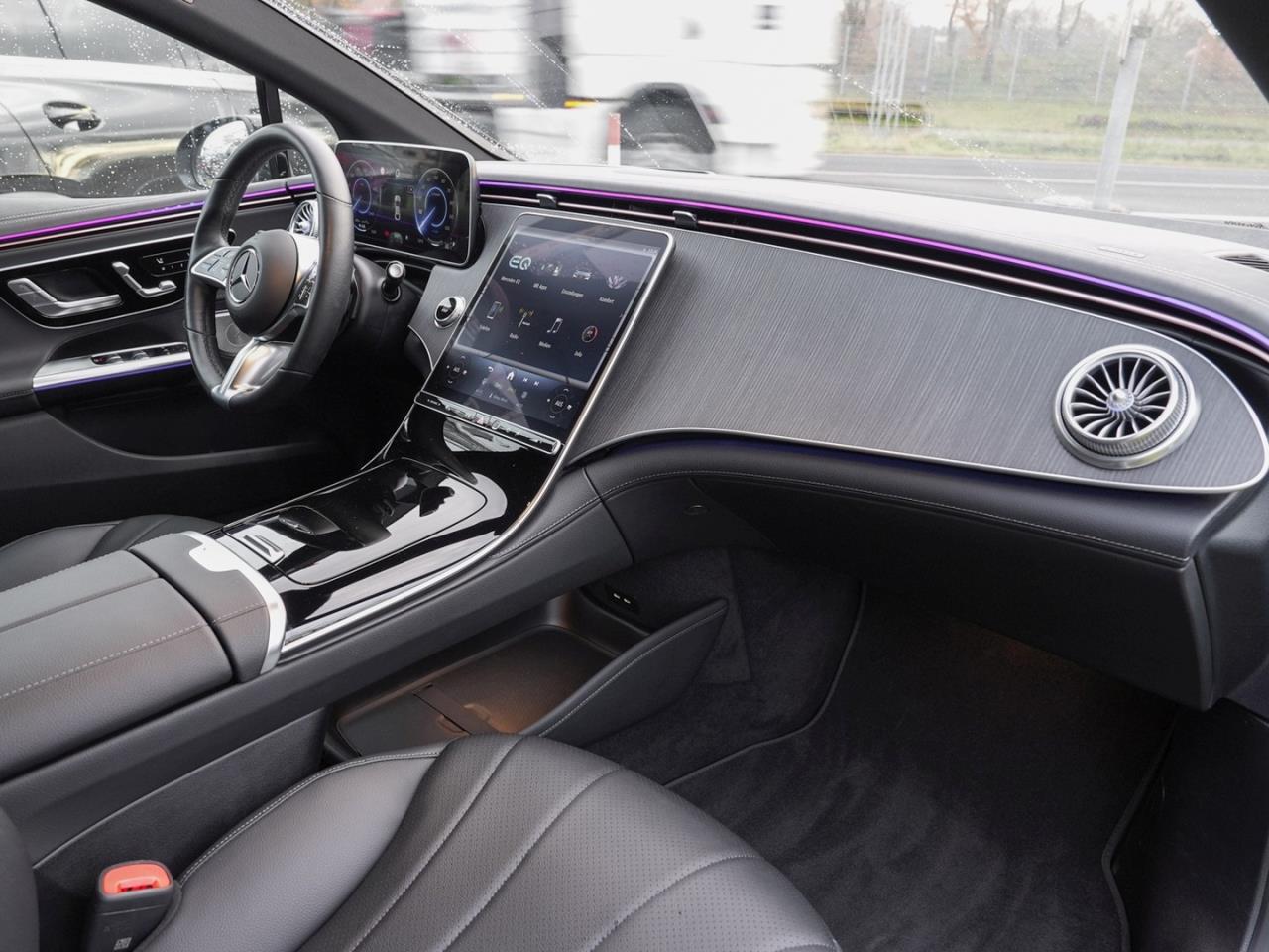 Mercedes-Benz EQE 350 AMG Night Distronic Memory 360° AHK HUD