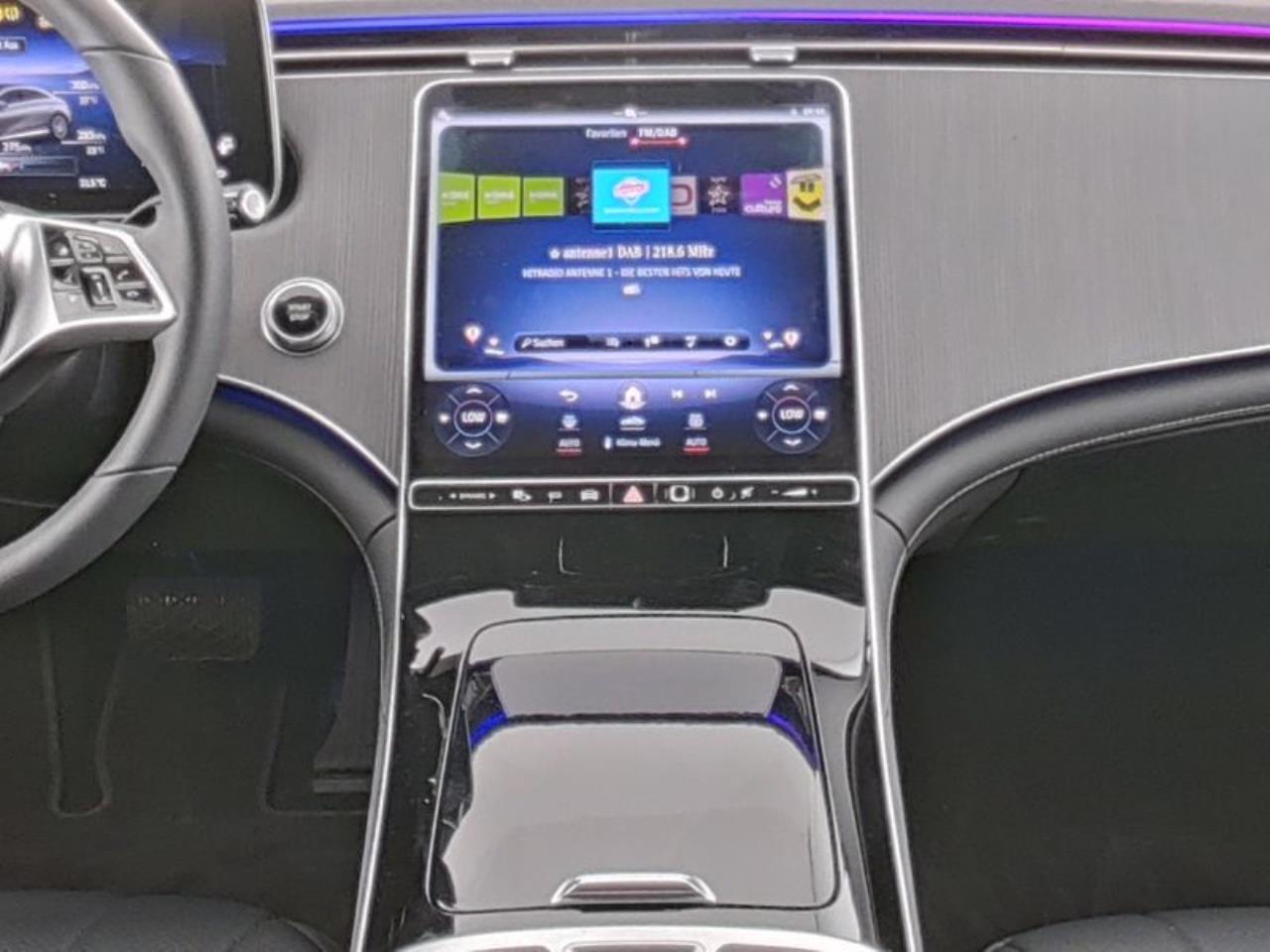 Mercedes-Benz EQE 350+ Electric Art Panorama Distronic AHK