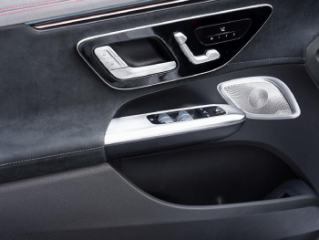 Mercedes-Benz EQE 43 AMG 4M Panorama Distronic Memory HUD 360°