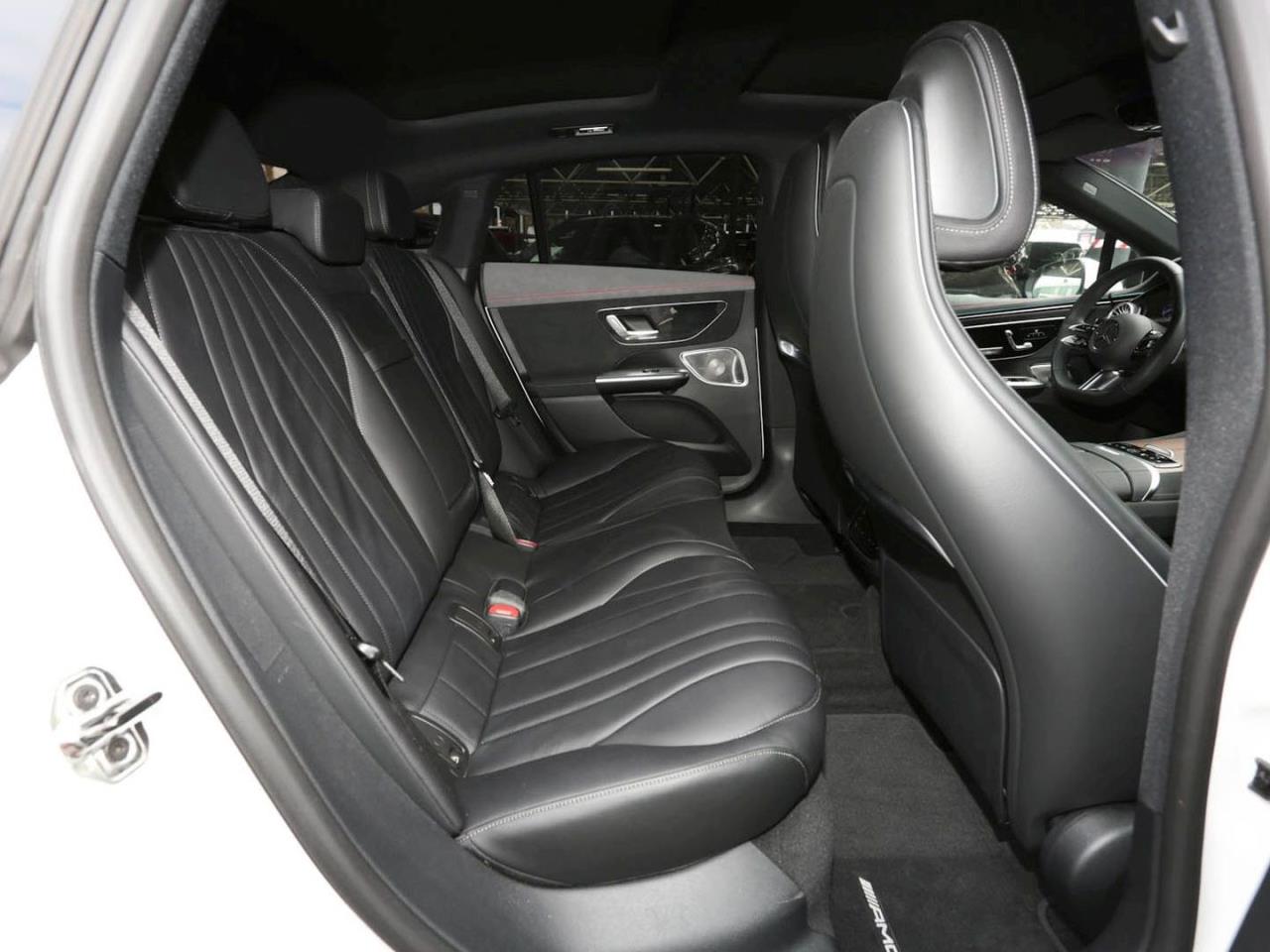 Mercedes-Benz EQE 500 4M AMG Night Panorama Distronic 360° HUD