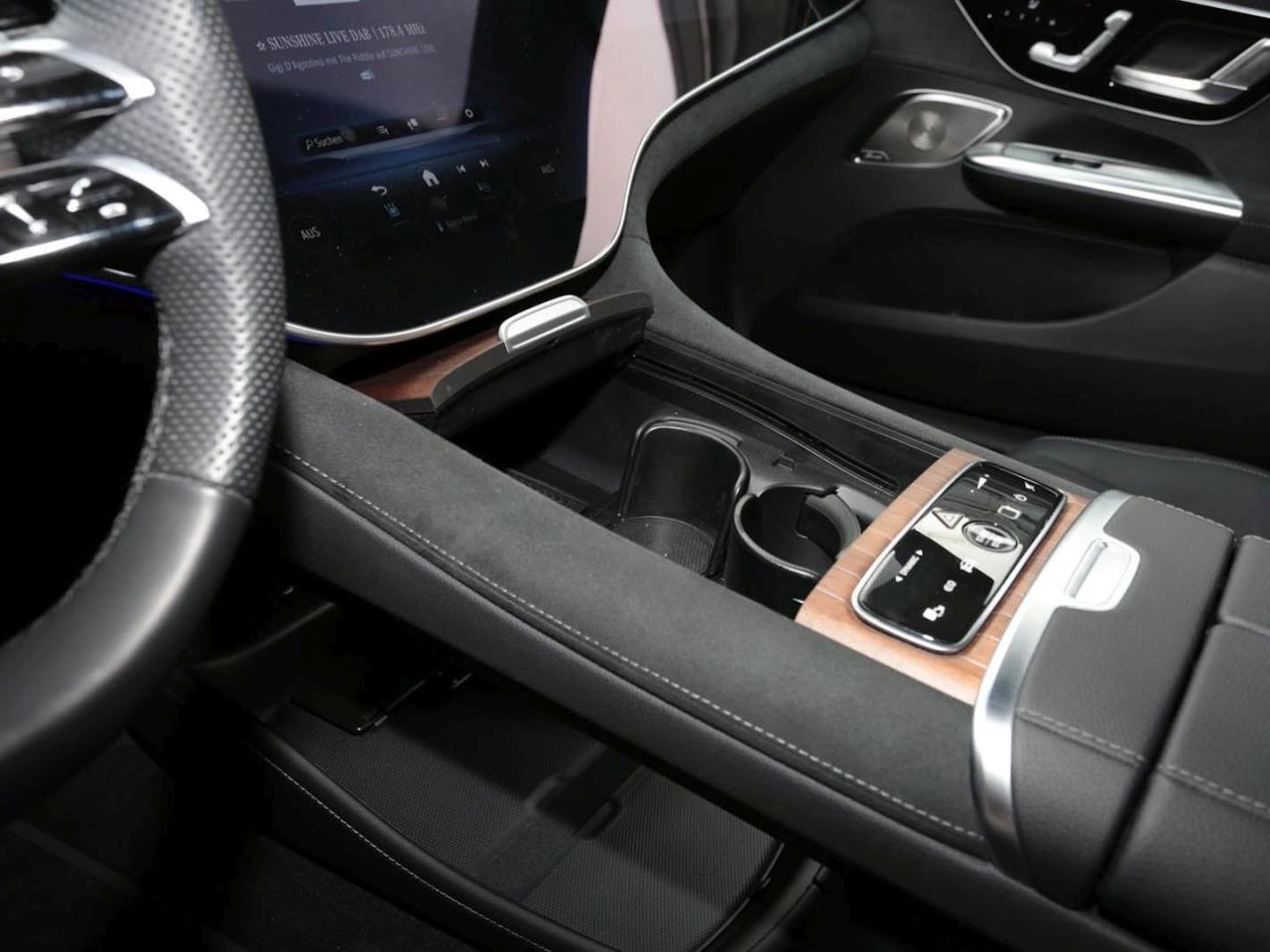 Mercedes-Benz EQE 500 4M AMG Night Panorama Distronic 360° HUD