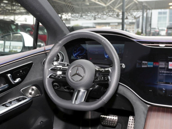 Mercedes-Benz EQE 500 4M AMG Night Panorama Distronic 360° HUD