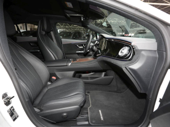 Mercedes-Benz EQE 500 4M AMG Night Panorama Distronic 360° HUD