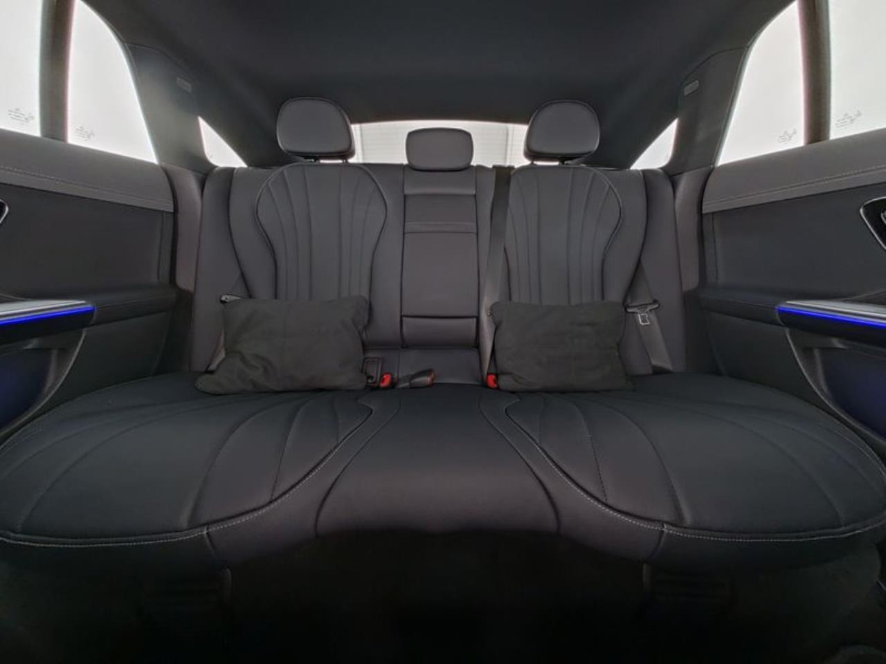 Mercedes-Benz EQE 500 4M AMG Night Distonic Airmatic 360°AHK