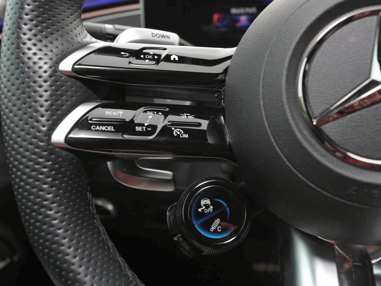 Mercedes-Benz EQE 53 AMG 4M+ Night Distronic Panorama 360°