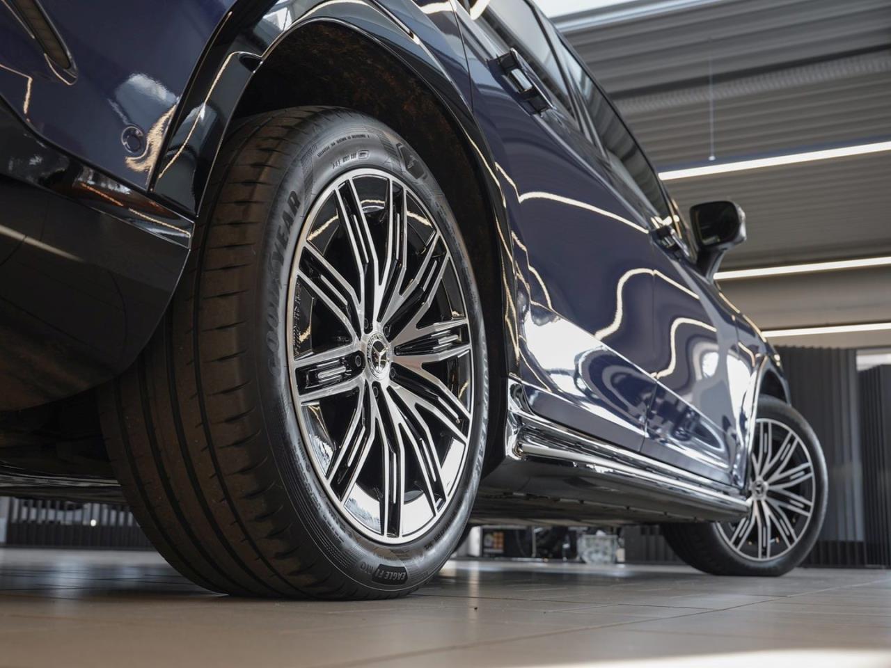 Mercedes-Benz EQS 450 4M SUV AMG Night Panorama SHZ-Fond 360°