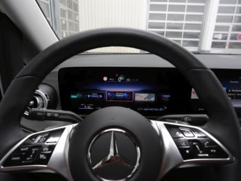 Mercedes-Benz EQV 300 AVANTGARDE Lang MBUX Navi Distronic 360°