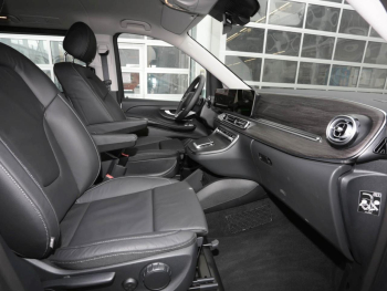 Mercedes-Benz EQV 300 AVANTGARDE Lang MBUX Navi Distronic 360° Mercedes-Benz EQV 300 AVANTGARDE Lang MBUX Navi Distronic 360°