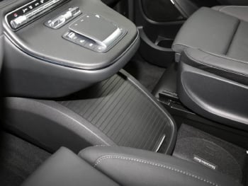Mercedes-Benz EQV 300 AVANTGARDE Lang Navi Distronic Airmatic
