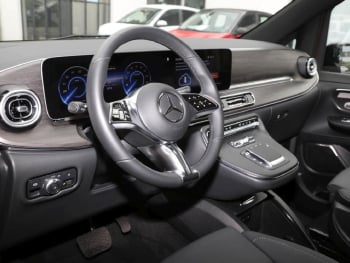 Mercedes-Benz EQV 300 AVANTGARDE Lang Navi Distronic Airmatic