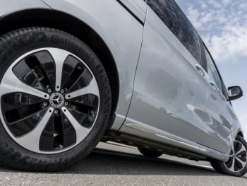 Mercedes-Benz EQV 300 AVANTGARDE Lang Navi Distronic Airmatic