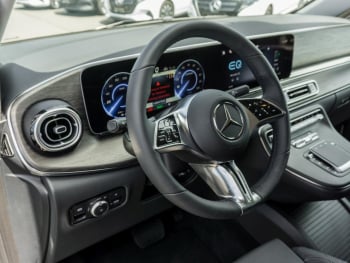 Mercedes-Benz EQV 300 AVANTGARDE Lang Navi Distronic Airmatic