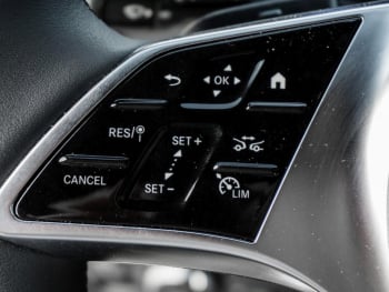 Mercedes-Benz EQV 300 AVANTGARDE Lang MBUX Burmester Distronic