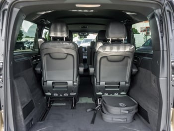 Mercedes-Benz EQV 300 AVANTGARDE Lang MBUX Burmester Distronic