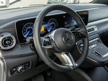 Mercedes-Benz EQV 300 AVANTGARDE Lang MBUX Burmester Distronic