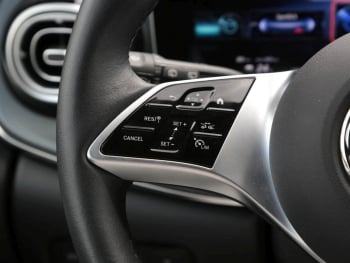 Mercedes-Benz EQV 300 AVANTGARDE Lang Airmatic Distronic 360°