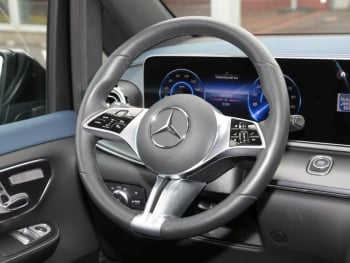Mercedes-Benz EQV 300 AVANTGARDE Lang Airmatic Distronic 360°