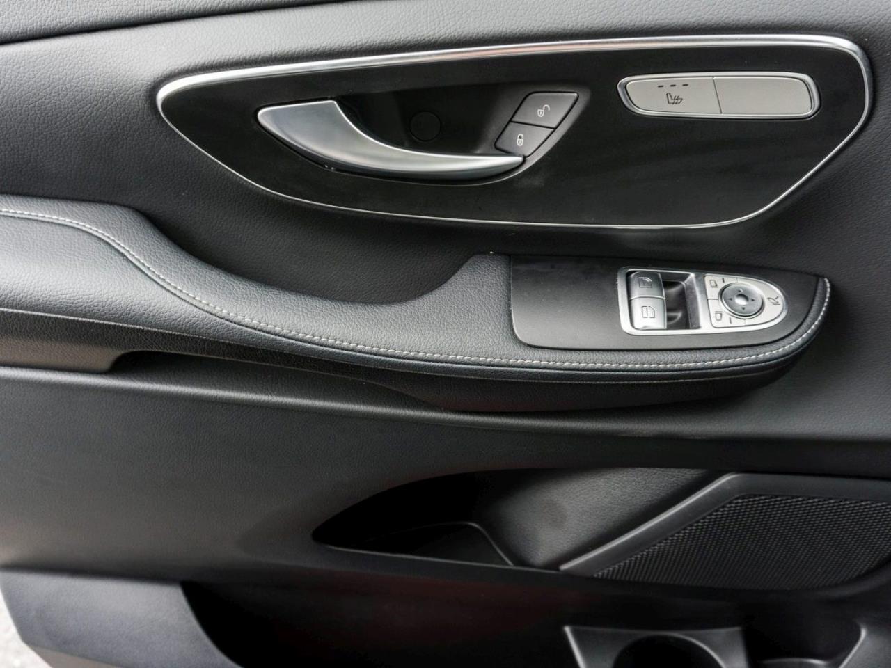 Mercedes-Benz EQV 300 AVANTGARDE Lang Edition Panorama 360°