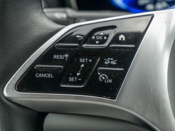 Mercedes-Benz EQV 300 Lang MBUXNavi Distronic Kamera Easy-Pack