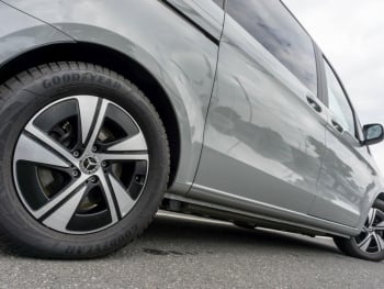 Mercedes-Benz EQV 300 Lang MBUXNavi Distronic Kamera Easy-Pack