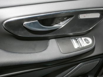 Mercedes-Benz EQV 300 Lang MBUX Distronic Totwinkel Easy-Pack