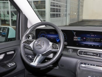 Mercedes-Benz EQV 300 Lang MBUX Distronic Totwinkel Easy-Pack