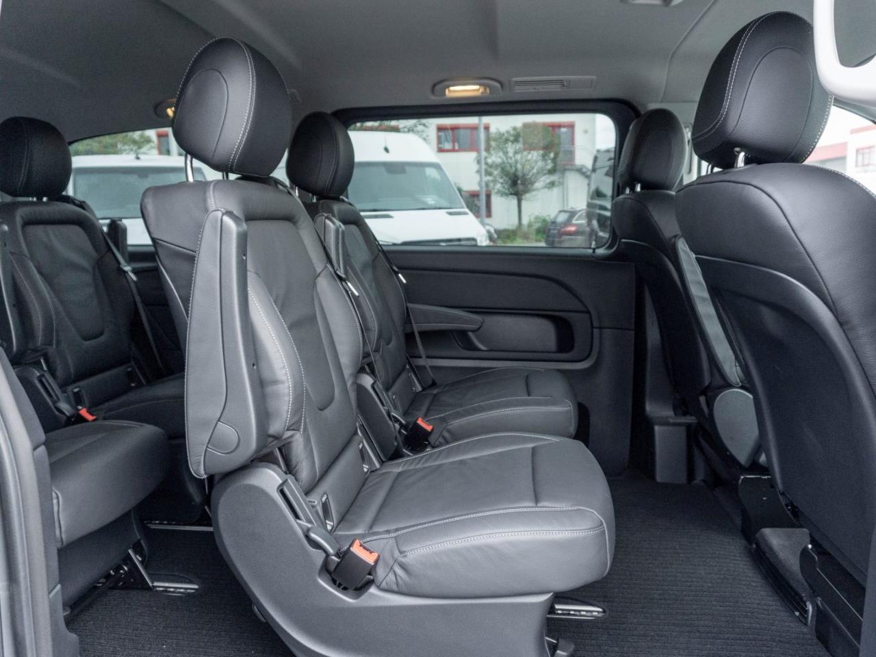 Mercedes-Benz EQV 300 Lang MBUX Navi Distronic Kamera SpurH