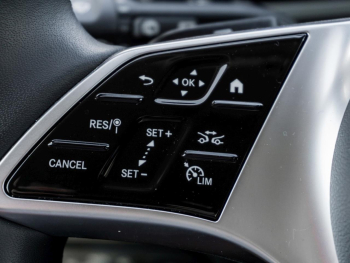 Mercedes-Benz EQV 300 Lang MBUX Navi Panorama Distronic 360°