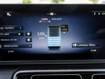 Mercedes-Benz EQV 300 Lang MBUX Navi Panorama 360° NP 99.362 €