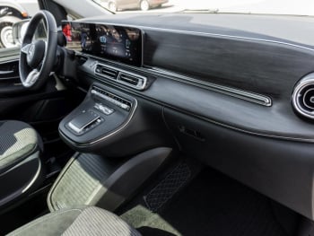 Mercedes-Benz EQV 300 Lang MBUX Navi Panorama Distronic 360°