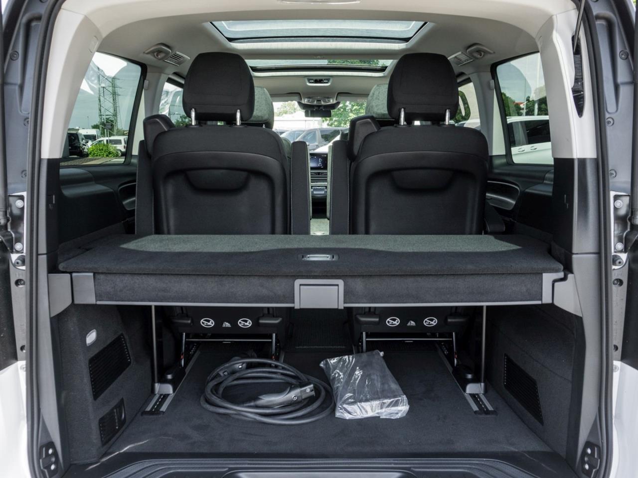 Mercedes-Benz EQV 300 Lang MBUX Navi Panorama 360° NP 99.362 €