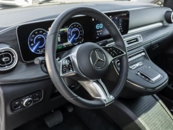 Mercedes-Benz EQV 300 Lang MBUX Navi Panorama 360° NP 99.362 €
