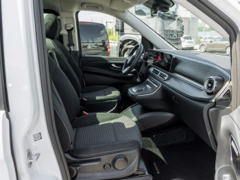 Mercedes-Benz EQV 300 Lang MBUX Navi Panorama Distronic 360°