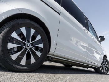 Mercedes-Benz EQV 300 Lang MBUX Distronic EasyPack Totwinkel