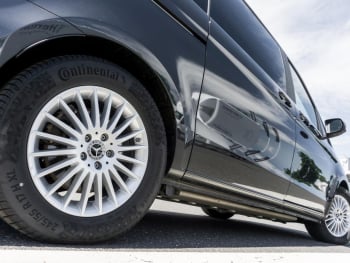 Mercedes-Benz EQV 300 Lang MBUXNavi Distronic Easy-Pack 360°