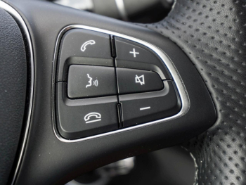 Mercedes-Benz EQV 300 Lang MBUX Navi Distronic Spiegel-Paket