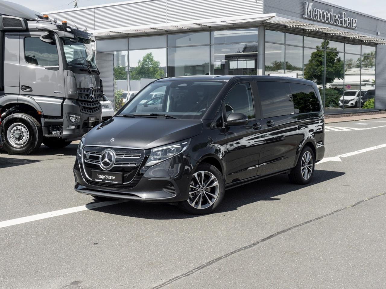 Mercedes-Benz EQV 300 Lang Navi Distronic Airmatic NP 92.404 Mercedes-Benz EQV 300 Lang Navi Distronic Airmatic NP 92.404