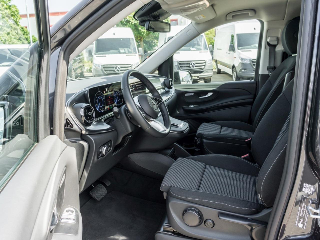 Mercedes-Benz EQV 300 Lang Navi Distronic Airmatic NP 92.404