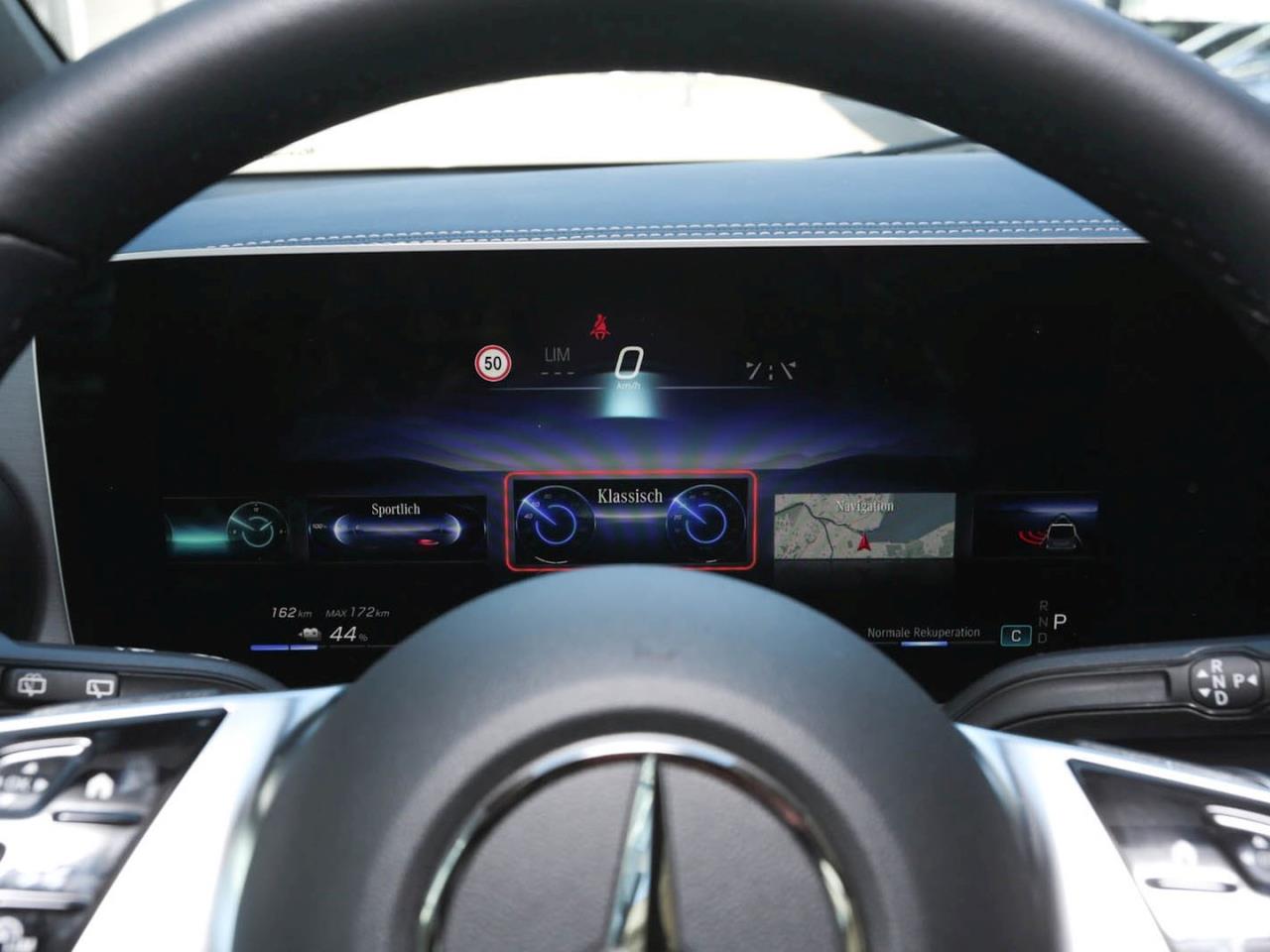 Mercedes-Benz EQV 300 Lang MBUX Distronic 360° NP 99.624 € Mercedes-Benz EQV 300 Lang MBUX Distronic 360° NP 99.624 €