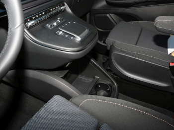 Mercedes-Benz EQV 300 Lang MBUX Distronic 360° NP 99.624 € Mercedes-Benz EQV 300 Lang MBUX Distronic 360° NP 99.624 €