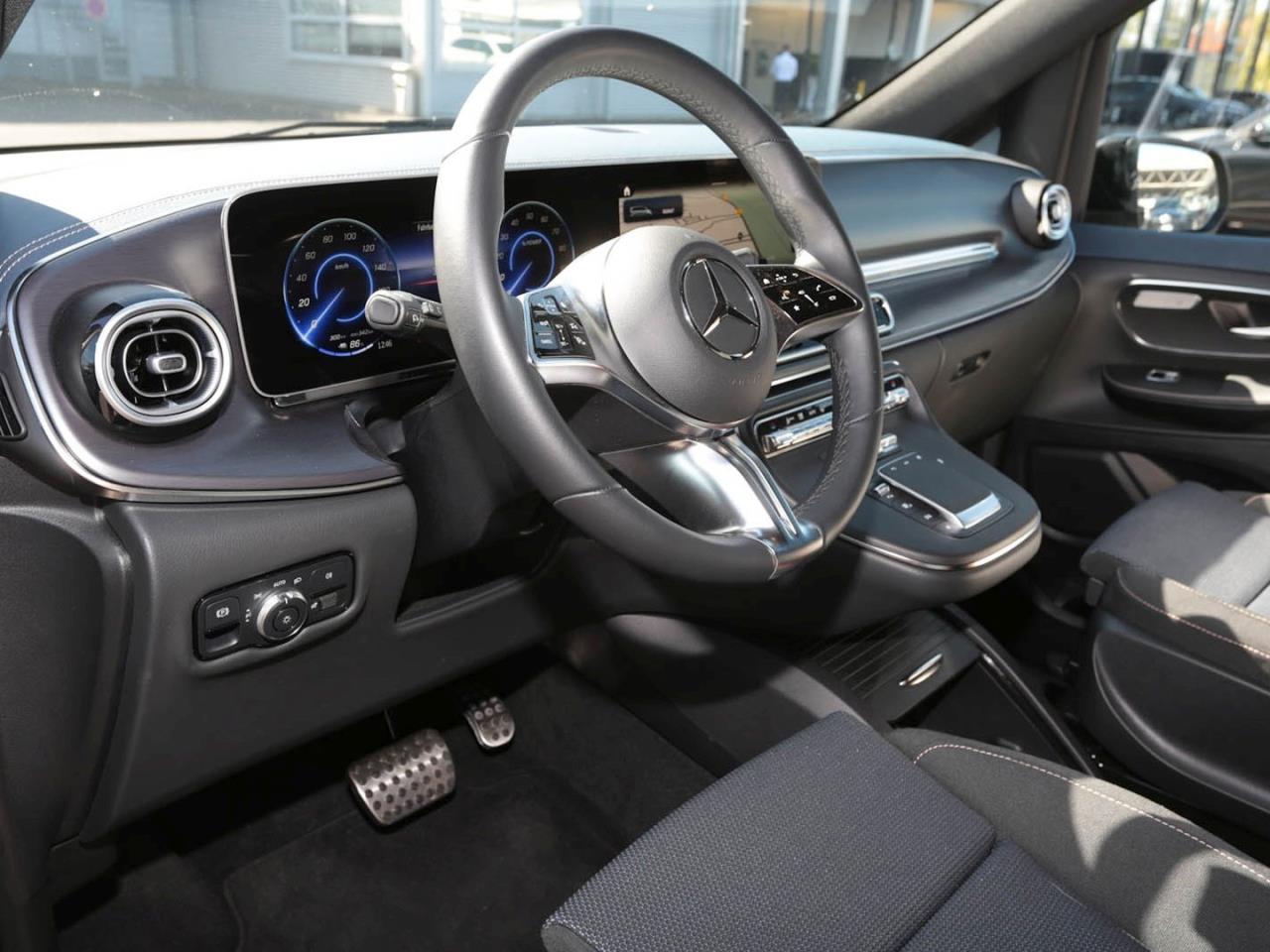 Mercedes-Benz EQV 300 Lang MBUX Navi Distronic NP 99.624 € Mercedes-Benz EQV 300 Lang MBUX Navi Distronic NP 99.624 €